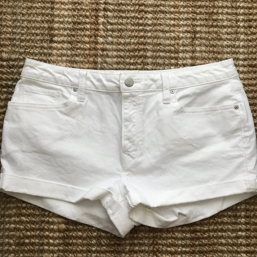 Relisting as Available Again Gap White Jean Shorts Size 29